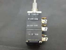 21M910 ALLEN-BRADLEY Potentiometer #2 21M910 ALLEN-BRADLEY Potentiometer #2