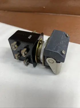 800H-WK4B ALLEN-BRADLEY Box #2