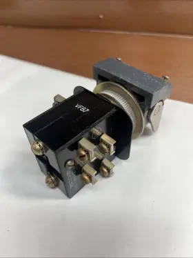 800H-WK4B ALLEN-BRADLEY Box #3