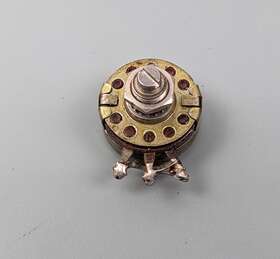 KS-13790-L1 ALLEN-BRADLEY Potentiometers KS-13790-L1 ALLEN-BRADLEY Potentiometers