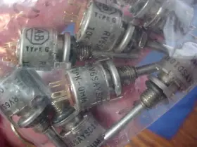 RBA0805 ALLEN-BRADLEY Potentiometers Pots Clarostat Waters #2