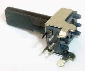 RK09K12A0A5F ALPS Dual Snap Potentiometers RK09K12A0A5F ALPS Dual Snap Potentiometers