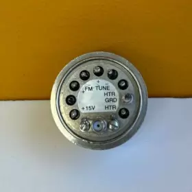 S082-2057 AVANTEK Sma Yig Tuned Oscillator #2 S082-2057 AVANTEK Sma Yig Tuned Oscillator #2