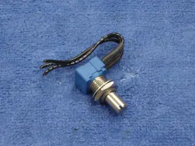 53AED-B24-E15 BOURNS Center Detent Linear Taper Pot