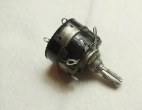 Centralab 63-1126y Used Crl 1.65 Meg Audio Taper Potentiometer Date 1941