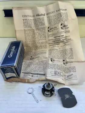 NT-133 CENTRALAB Potentiometer