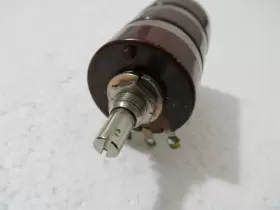 RV30YT COSMOS Potentiometer Shaft #2