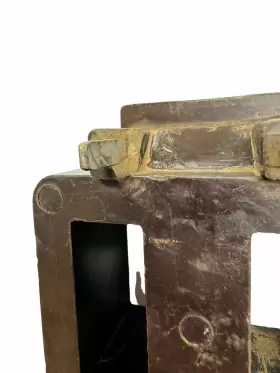 9-1889-3 CUTLER-HAMMER Magnet Coil Chipped #3