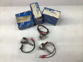 518584300 EATON YALE Potentiometer