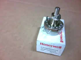 JA1N056S202UA HONEYWELL Potentiometer Box