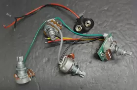 3EQ1MC0007 IBANEZ Bass Preamp Phat Eq Module Pots Boost