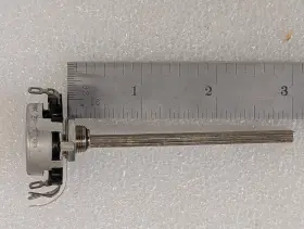 Q19-133X IRC Potentiometer Radio Tv Volume Control Shaft Nos