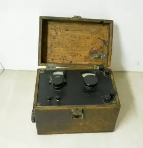 283028 LEEDS NORTHRUP Potentiometer Wooden Box Internal