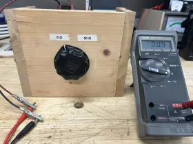 0659 OHMITE Resistor Wood Stand Leads Great