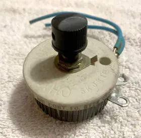 RJS2R0 OHMITE Wirewound Rheostat Potentiometer Std Shaft #3
