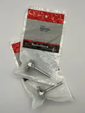 09P10 RADIOSHACK Radio Audio Taper Potentiometer Stem