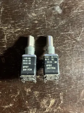 148-82 SPECTROL Mmconductive Potentiometer Spdt Switch
