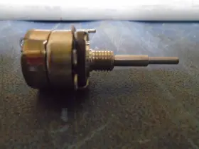 311-1192-00 TEKTRONIX Potentiometer Switch Trigger Level 311-1192-00 TEKTRONIX Potentiometer Switch Trigger Level
