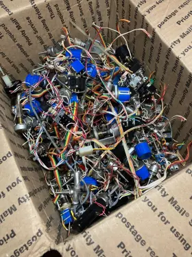 311-XXXX-00 TEKTRONIX Potentiometers 311-XXXX-00 TEKTRONIX Potentiometers
