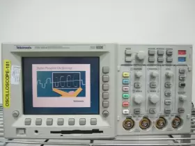 TDS-3054 TEKTRONIX Digital Phosphor Oscilloscope