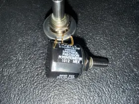 Vishay 534-1012 New 2 Of The Precision Potentiometers 2k Free Shipping Usps