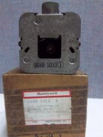 Honeywell Dual Potentiometer Q68b 1013 1 New Q68b10131. Fixed Price $95.00.