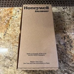 Honeywell Salisbury Gk0011b/10 Size 10 Electrical Glove Kit New W/box. Fixed Price $70.00.