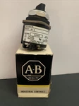Allen Bradley 800t-u12 Ser. P New In Box. Fixed Price $225.00.