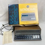 Vintage Ge General Electric Electronic Digital Clock Radio Space Age C4390 *dim. Fixed Price $110.00.